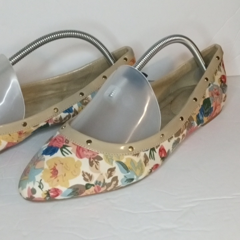 AVON Cushion Walk Pointed Toe Flat, 11, Tan floral print, Pre-owned - Picture 2 of 8